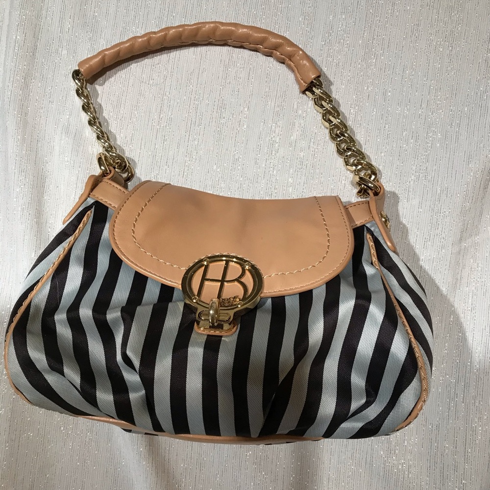 Henri Bendel Classic Shoulder bag